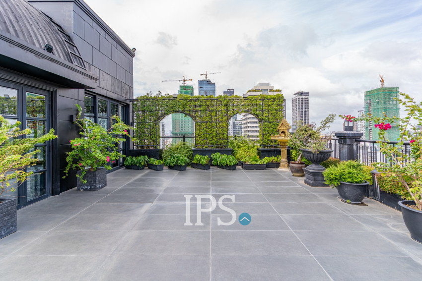 3 Bedroom Serviced Apartment For Rent - BKK1, Phnom Penh