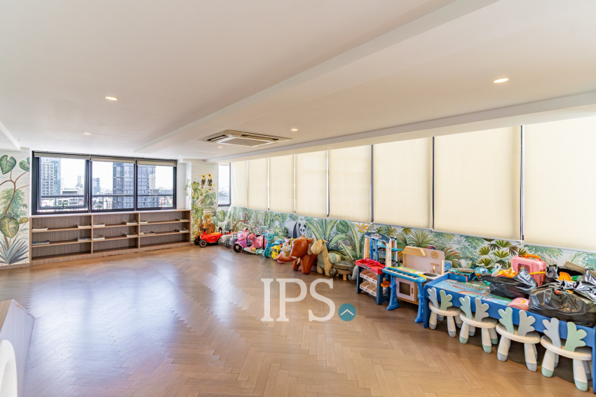 3 Bedroom Serviced Apartment For Rent - BKK1, Phnom Penh