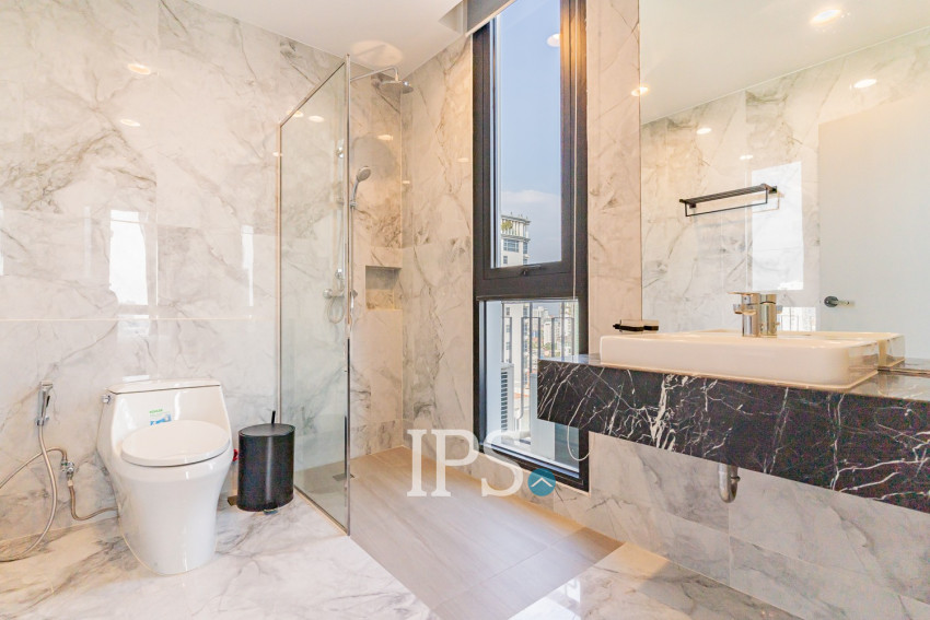 3 Bedroom Serviced Apartment For Rent - BKK1, Phnom Penh