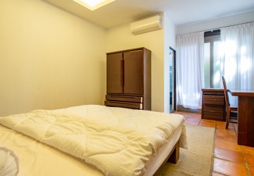 4 Bedroom Apartment For Rent - Chroy Changvar, Phnom Penh thumbnail