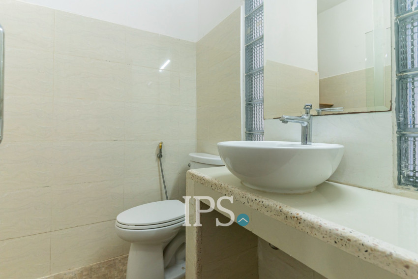 4 Bedroom Apartment For Rent - Chroy Changvar, Phnom Penh