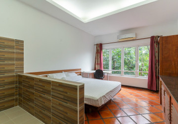 4 Bedroom Apartment For Rent - Chroy Changvar, Phnom Penh thumbnail