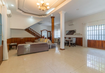 3 Bedroom Villa For Rent- Tonle Bassac, Phnom Penh thumbnail