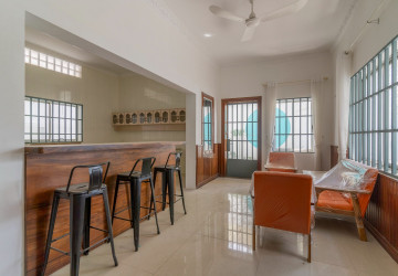 3 Bedroom Villa For Rent- Tonle Bassac, Phnom Penh thumbnail