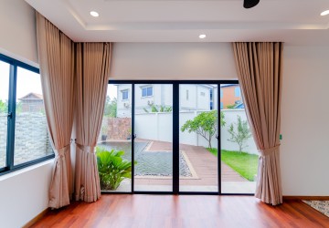 4 Bedroom Villa For Rent- Svay Dangkum, Siem Reap thumbnail