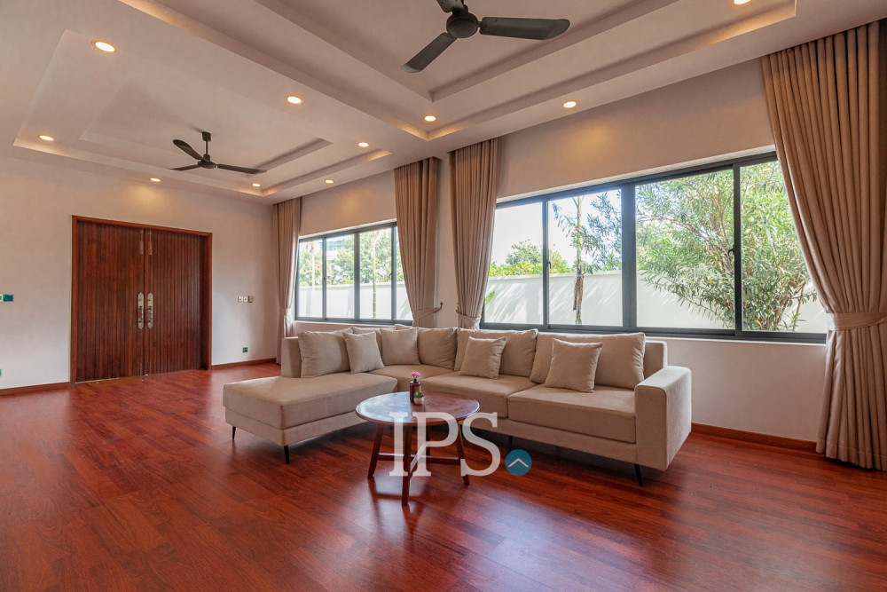 4 Bedroom Villa For Rent- Svay Dangkum, Siem Reap - Image 7