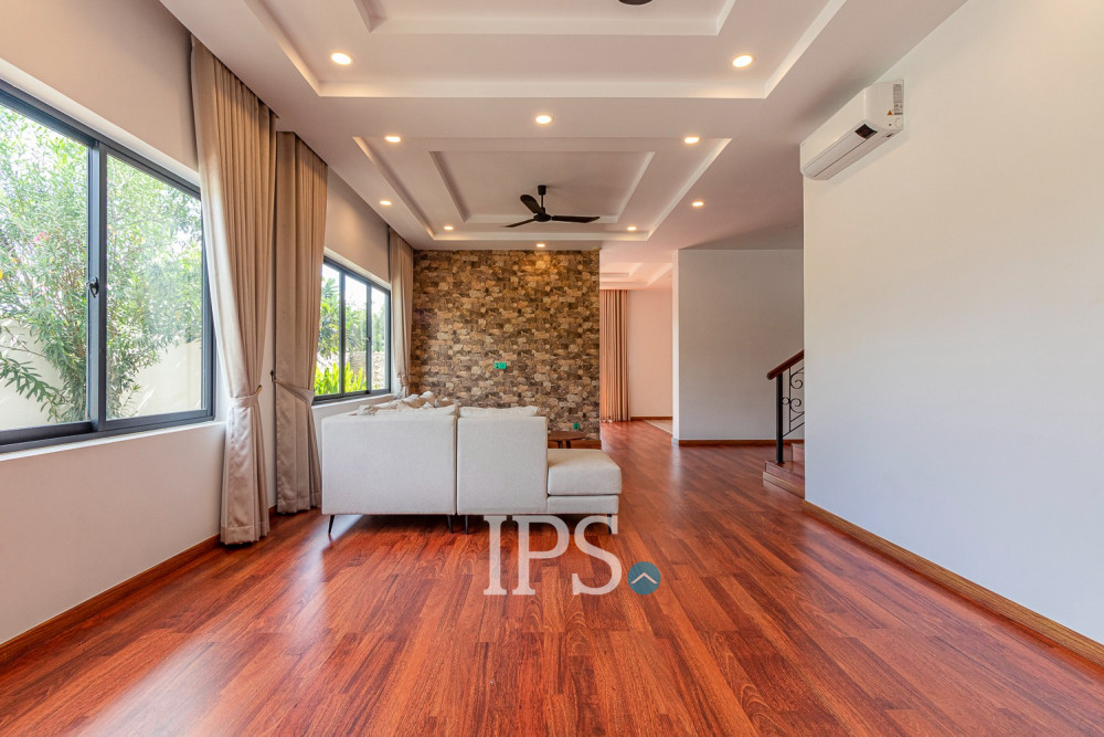 4 Bedroom Villa For Rent- Svay Dangkum, Siem Reap - Image 8