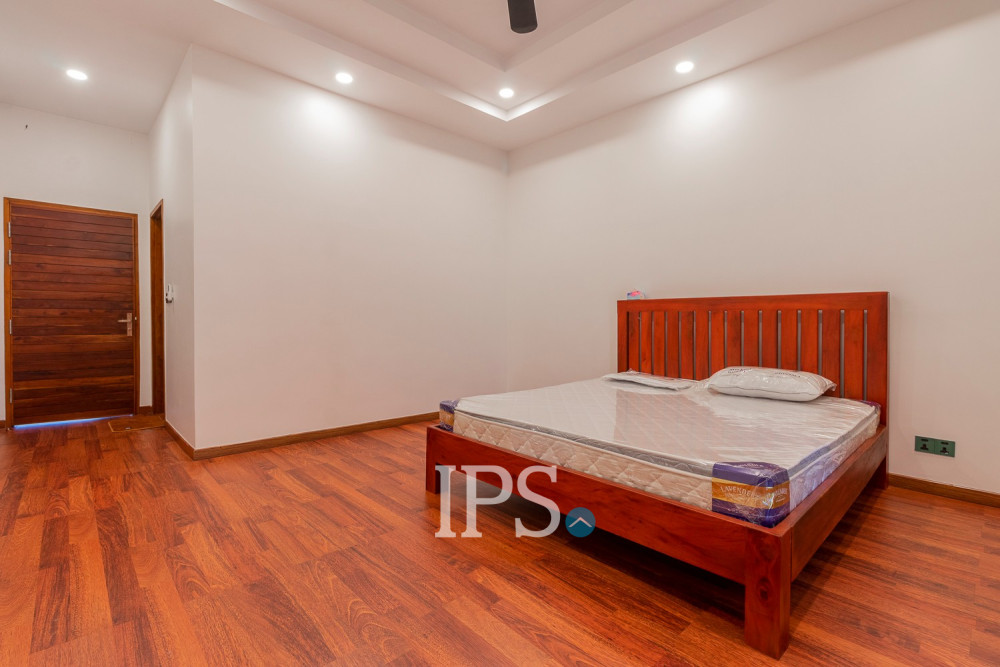 4 Bedroom Villa For Rent- Svay Dangkum, Siem Reap - Image 25