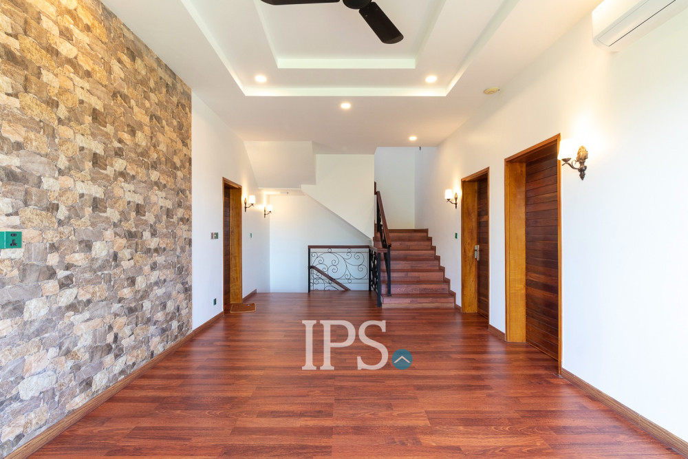 4 Bedroom Villa For Rent- Svay Dangkum, Siem Reap - Image 23