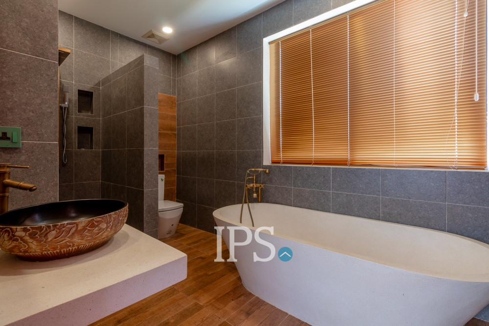 4 Bedroom Villa For Rent- Svay Dangkum, Siem Reap - Image 31