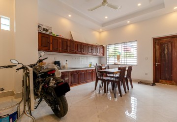 4 Bedroom Flat House For Sale - Svay Dangkum, Siem Reap thumbnail