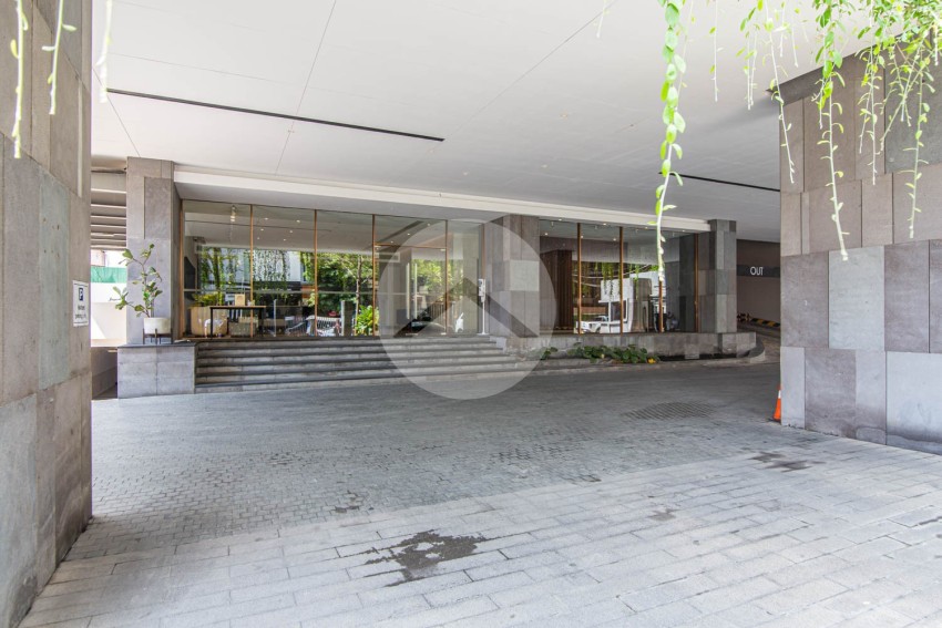 12th Floor 2 Bedroom Condo For Sale - Embassy Central, BKK1, Phnom Penh