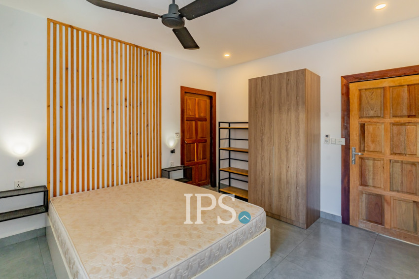 Renovated 3 Bedroom Apartment For Rent - Beoung Raing, Phnom Penh