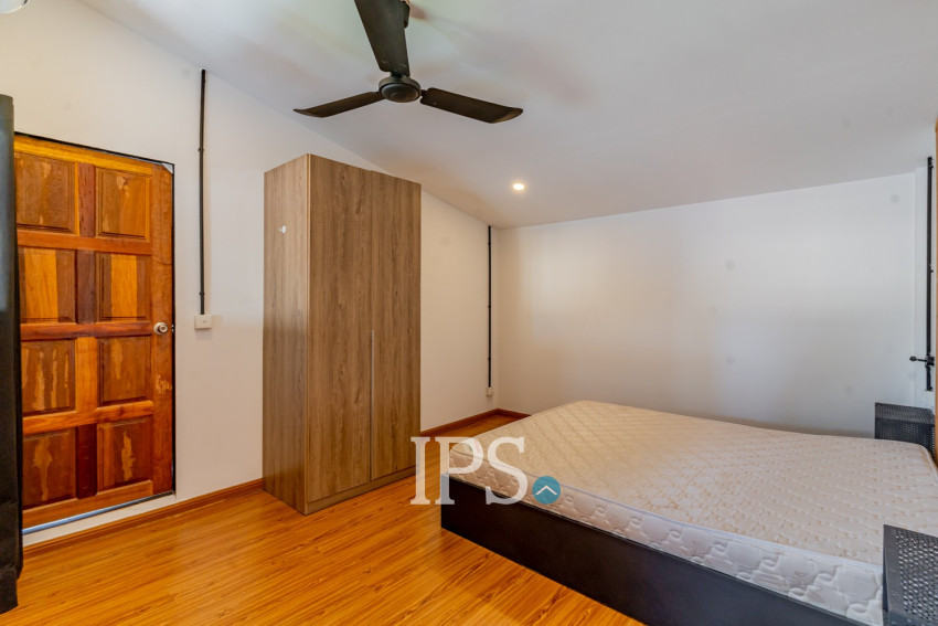 Renovated 3 Bedroom Apartment For Rent - Beoung Raing, Phnom Penh