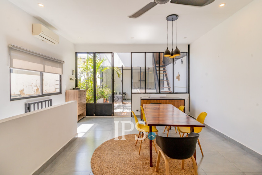 Renovated 3 Bedroom Apartment For Rent - Beoung Raing, Phnom Penh