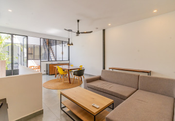 Renovated 3 Bedroom Apartment For Rent - Beoung Raing, Phnom Penh thumbnail