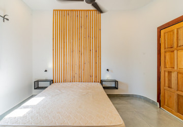 Renovated 3 Bedroom Apartment For Rent - Beoung Raing, Phnom Penh thumbnail