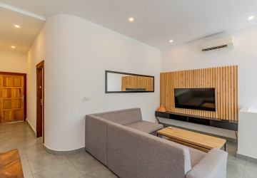 Renovated 3 Bedroom Apartment For Rent - Beoung Raing, Phnom Penh thumbnail