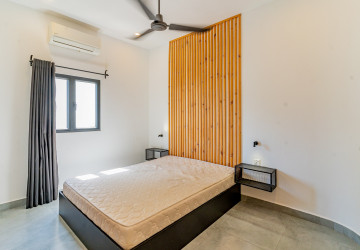 Renovated 3 Bedroom Apartment For Rent - Beoung Raing, Phnom Penh thumbnail