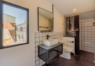 Renovated 3 Bedroom Apartment For Rent - Beoung Raing, Phnom Penh thumbnail