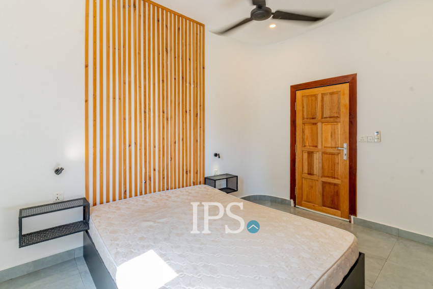 Renovated 3 Bedroom Apartment For Rent - Beoung Raing, Phnom Penh