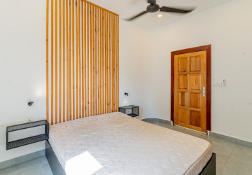 Renovated 3 Bedroom Apartment For Rent - Beoung Raing, Phnom Penh thumbnail