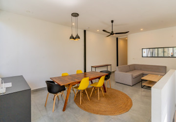 Renovated 3 Bedroom Apartment For Rent - Beoung Raing, Phnom Penh thumbnail