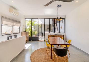 Renovated 3 Bedroom Apartment For Rent - Beoung Raing, Phnom Penh thumbnail