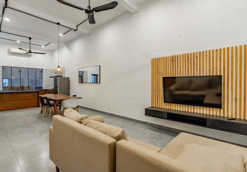 Renovated 2 Bedroom Apartment For Rent - Beoung Raing, Phnom Penh thumbnail