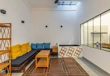 Renovated 2 Bedroom Apartment For Rent - Beoung Raing, Phnom Penh thumbnail