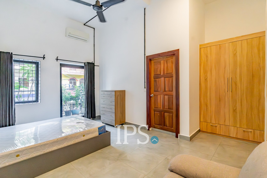 Renovated 2 Bedroom Apartment For Rent - Beoung Raing, Phnom Penh