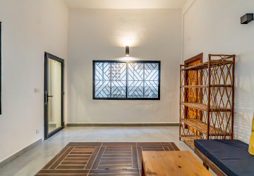 Renovated 2 Bedroom Apartment For Rent - Beoung Raing, Phnom Penh thumbnail