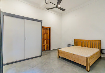 Renovated 2 Bedroom Apartment For Rent - Beoung Raing, Phnom Penh thumbnail