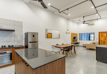 Renovated 2 Bedroom Apartment For Rent - Beoung Raing, Phnom Penh thumbnail