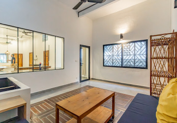 Renovated 2 Bedroom Apartment For Rent - Beoung Raing, Phnom Penh thumbnail