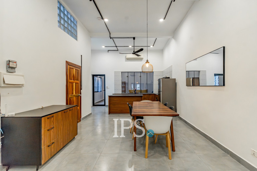 Renovated 2 Bedroom Apartment For Rent - Beoung Raing, Phnom Penh