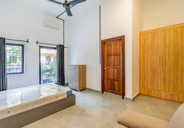 Renovated 2 Bedroom Apartment For Rent - Beoung Raing, Phnom Penh thumbnail