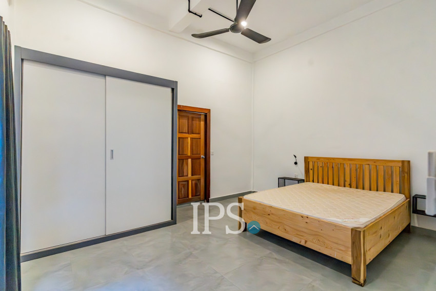 Renovated 2 Bedroom Apartment For Rent - Beoung Raing, Phnom Penh