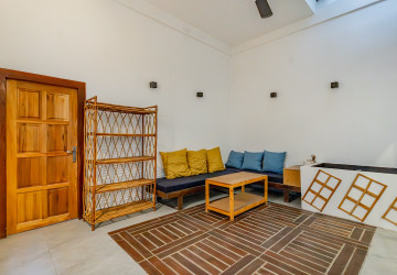 Renovated 2 Bedroom Apartment For Rent - Beoung Raing, Phnom Penh thumbnail