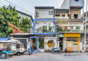 Renovated 2 Bedroom Apartment For Rent - Beoung Raing, Phnom Penh thumbnail