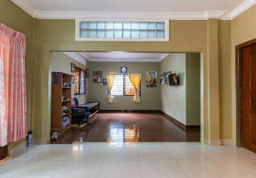 3 Bedroom House For Sale - Svay Dangkum, Siem Reap thumbnail