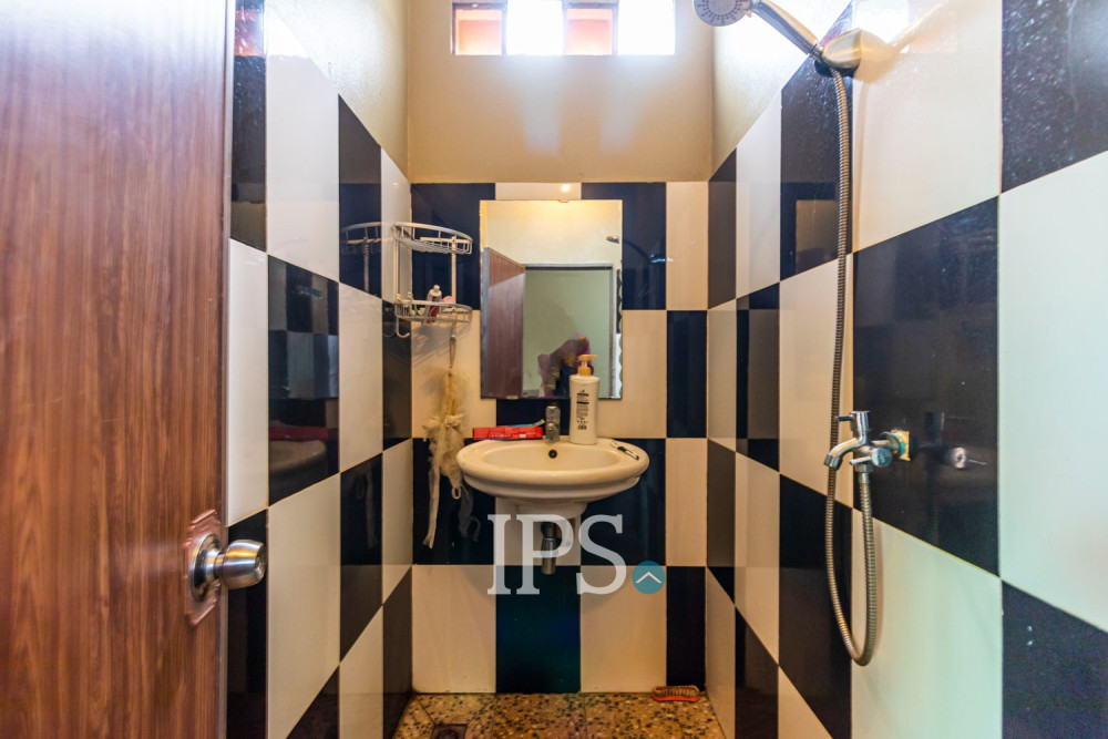 3 Bedroom House For Sale - Svay Dangkum, Siem Reap - Image 13