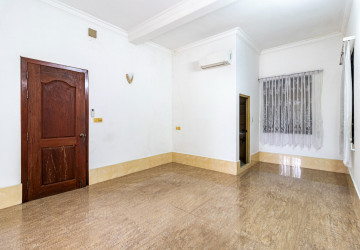 3 Bedroom Villa For Rent - Svay Dangkum, Siem Reap thumbnail