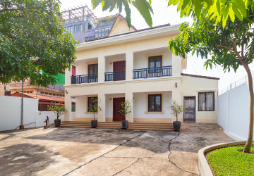 3 Bedroom Villa For Rent - Svay Dangkum, Siem Reap thumbnail