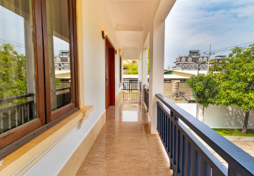3 Bedroom Villa For Rent - Svay Dangkum, Siem Reap thumbnail