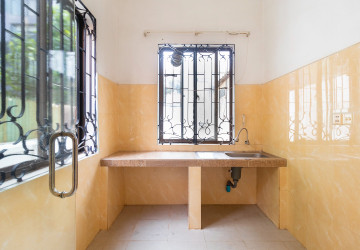3 Bedroom Villa For Rent - Svay Dangkum, Siem Reap thumbnail