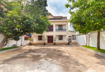 3 Bedroom Villa For Rent - Svay Dangkum, Siem Reap thumbnail