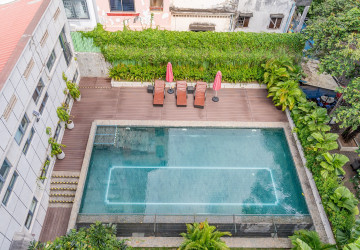 Duplex 3 Bedroom Penthouse For Rent - Wat Phnom, Phnom Penh thumbnail