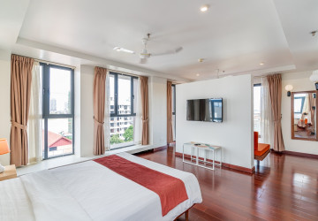 Duplex 3 Bedroom Penthouse For Rent - Wat Phnom, Phnom Penh thumbnail