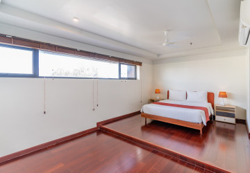 Duplex 3 Bedroom Penthouse For Rent - Wat Phnom, Phnom Penh thumbnail